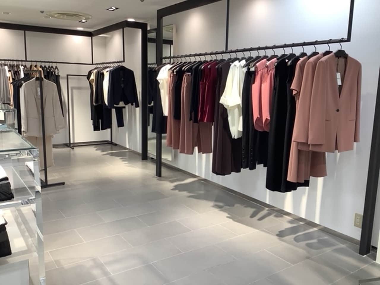 ベルモード セオリー店 内観